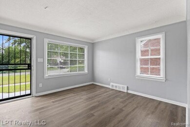 19633 Barlow St, Detroit, MI 48205 - photo 6