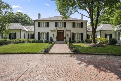 153 Newton St, Weston, MA 02493 - photo 2