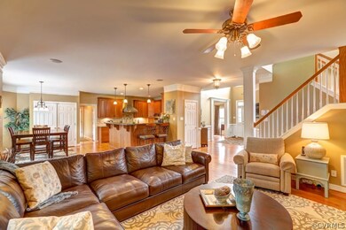Alternate view of the family room. Check out how b