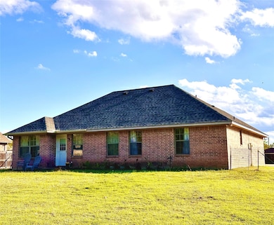 1001 Turkey Creek Ct, Bridgeport, TX 76426 - photo 2