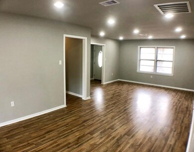 1515 Highland Dr, Bay City, TX 77414 - photo 3