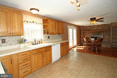 16147 Olmstead Ln, Woodbridge, VA 22191 - photo 7