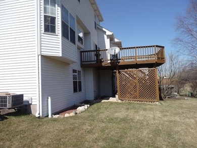 171 Pine Hill Ct, North Aurora, IL 60542 - photo 4