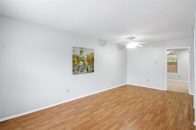 Spacious living room