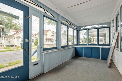 4-web-or-mls-118NTollSt_04