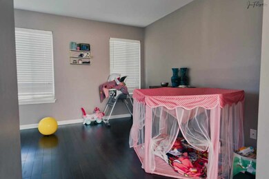 1839 Cambridge Dr, Carpentersville, IL 60110 - photo 3