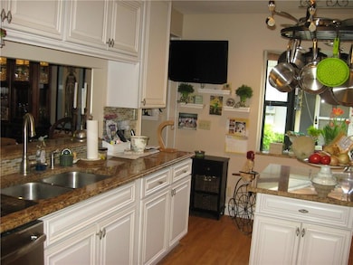 KITCHEN PASS THROUGH