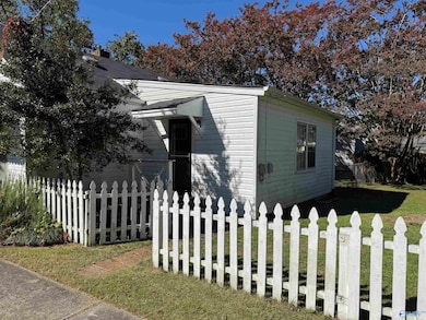 2713 Hastings Rd SW, Huntsville, AL 35801 - photo 2