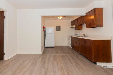 1312EEvine-45
