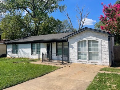 1225 Harrison Ln, Hurst, TX 76053 - photo 2