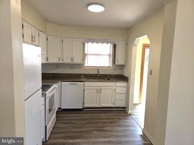 5974 Fisher Rd, Temple Hills, MD 20748 - photo 6