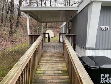 9049 Polan Ln, Soddy-Daisy, TN 37379 - photo 3