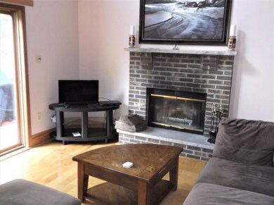 7103 Robinwood Dr, Tobyhanna, PA 18466 - photo 4