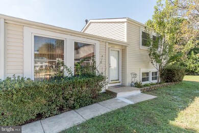 6220 Tamar Dr, Columbia, MD 21045 - photo 4