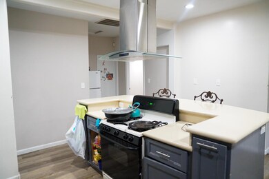 8124 S Cherry Ave, Fresno, CA 93725 - photo 7