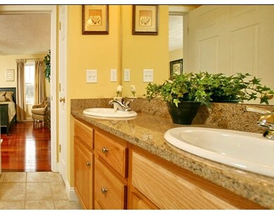 41 Virginia Dr unit 63, Rochdale, MA 01542 - photo 3