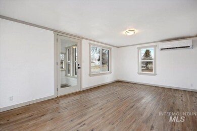 958 Yale Ave, Burley, ID 83318 - photo 5