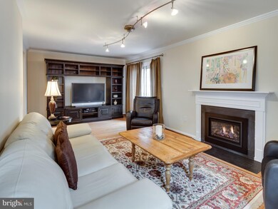 3031 White Birch Ct, Fairfax, VA 22031 - photo 5