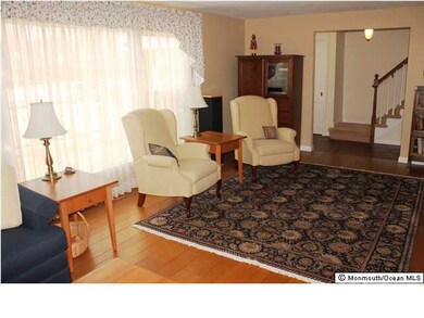 25 Laurelwood Dr, Little Silver, NJ 07739 - photo 3