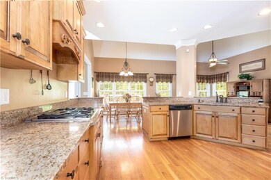 730 Stoney Creek Dr, Asheboro, NC 27205 - photo 3