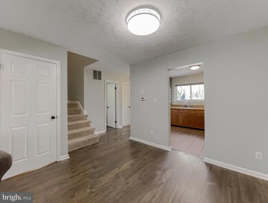 23339 Red Oak Ct, California, MD 20619 - photo 6