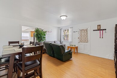 1419 Laurel Ave, Waukegan, IL 60085 - photo 4