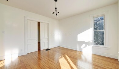Living Room (2)