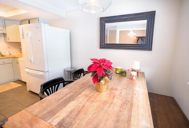 Eat in-kitchen