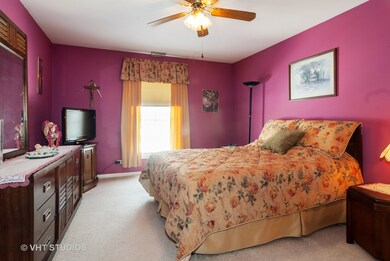 2158 Sunderland Ct unit 201B, Naperville, IL 60565 - photo 4