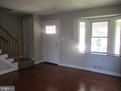 8631 Black Oak Rd, Parkville, MD 21234 - photo 3