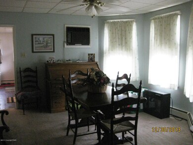 05 Dining Room
