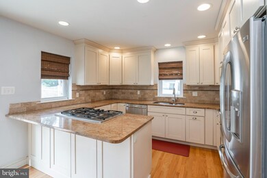 1423 W Wynnewood Rd, Ardmore, PA 19003 - photo 4