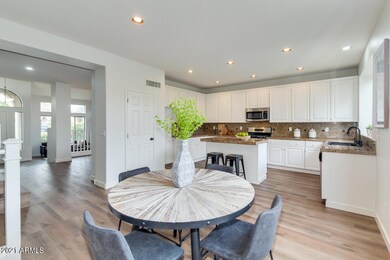 Dine-in Kitchen