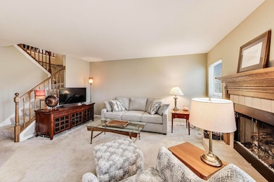 856 Old Checker Rd unit E3, Buffalo Grove, IL 60089 - photo 5