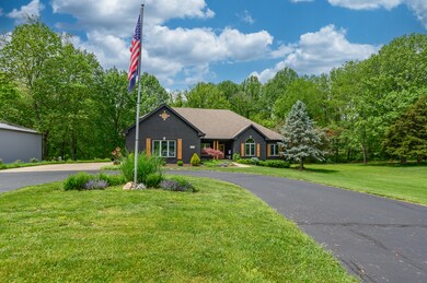 10307 S Auburn Hills Dr, Edinburgh, IN 46124 - photo 5