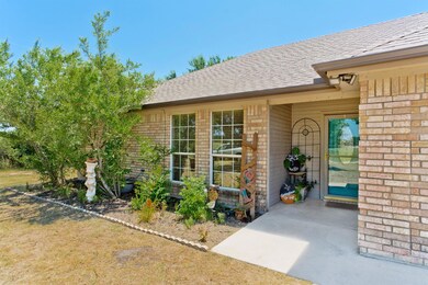 1302 Hutchins Ln, Springtown, TX 76082 - photo 4
