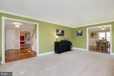 23308 Wilderness Walk Ct, Gaithersburg, MD 20882 - photo 5