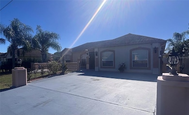 977 Alsace Dr, Kissimmee, FL 34759 - photo 2