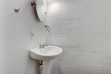 1104 N 85th Pl-19