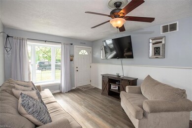 219 Erieview Blvd, Sheffield Lake, OH 44054 - photo 2