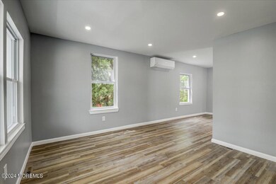 05-Living Room