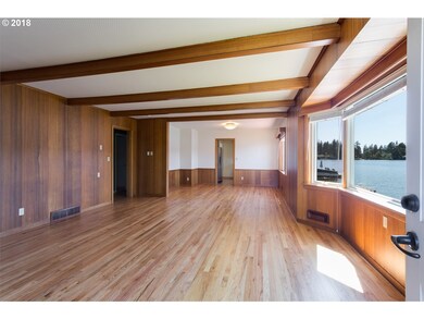 Living Room/Dining Room