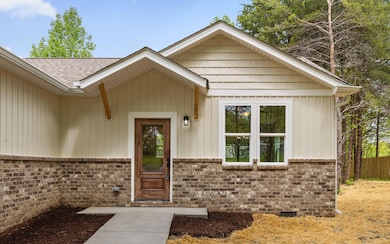 Charming 1-Level