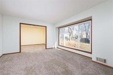 6824 Wedd St, Shawnee, KS 66203 - photo 4
