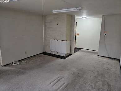 2115 NE 144th Ave, Portland, OR 97230 - photo 3