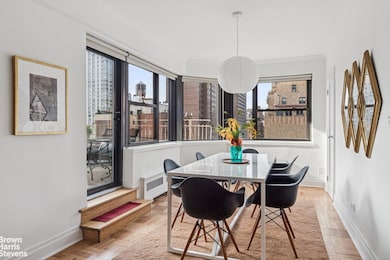 305 E 72nd St unit PHC, New York, NY 10021 - photo 2