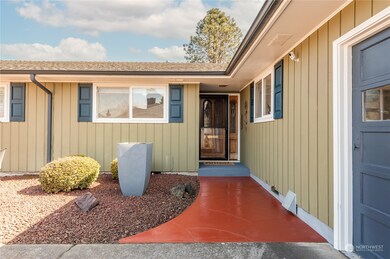 2903 Maple St, Longview, WA 98632 - photo 3