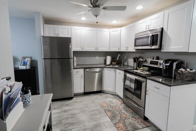 37 Randolph Dr, Tewksbury, MA 01876 - photo 2