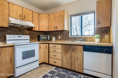 011_Kitchen