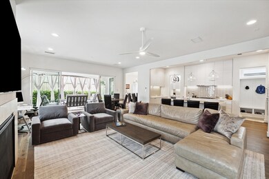 1711 Maravilla Dr, Houston, TX 77055 - photo 5